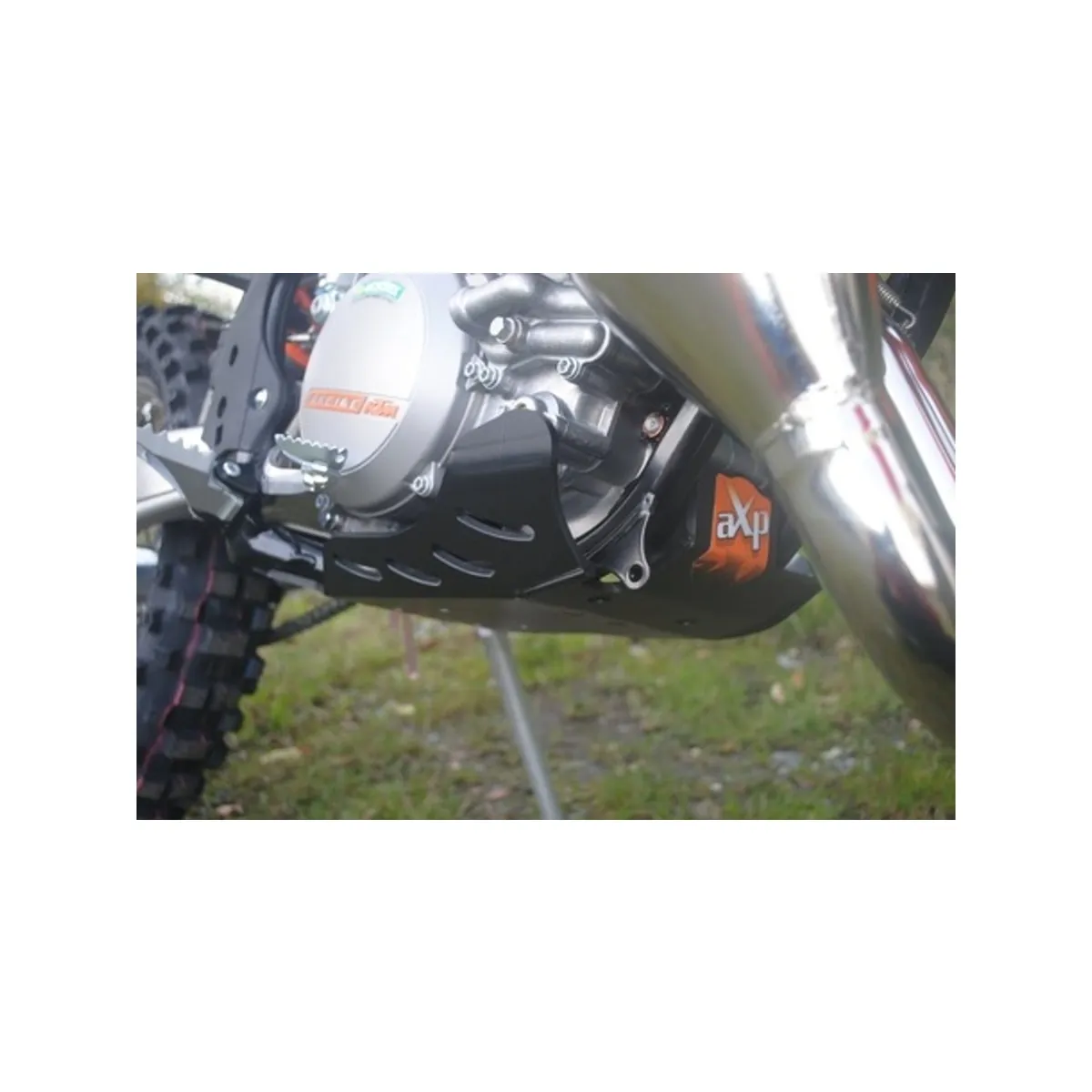 AXP Hasplåt Svart Ktm EXC250-EXC300 13-16 - KTM 250 EXC 13-16 m.fl.