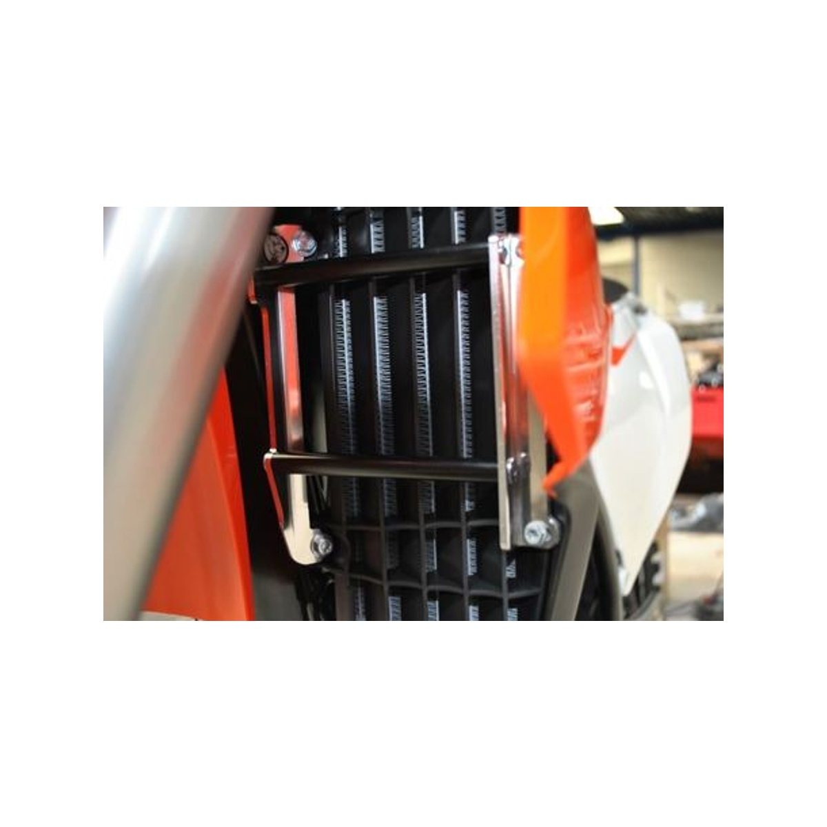 AXP AXP Kylarskydd med svarta distanser Ktm SX125-SX250-SXF250-SXF350-SXF450-EXC300- m.fl.
