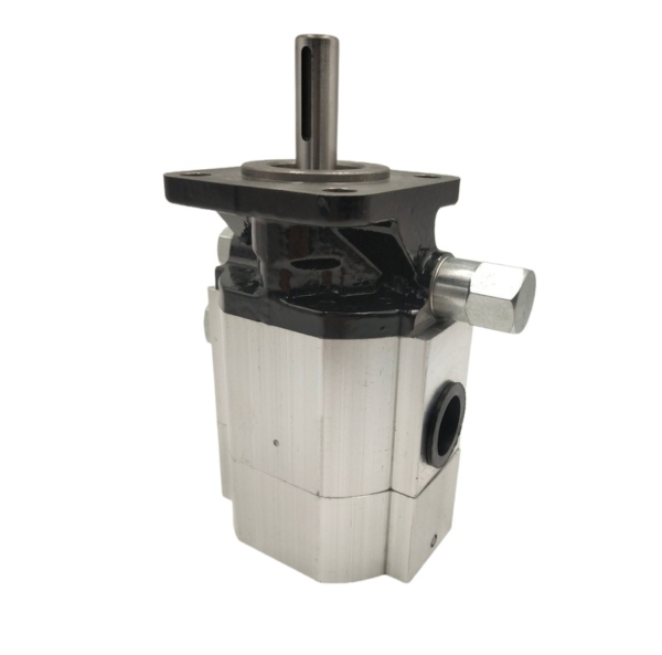 Bronco Hydraulpump för 77-13000